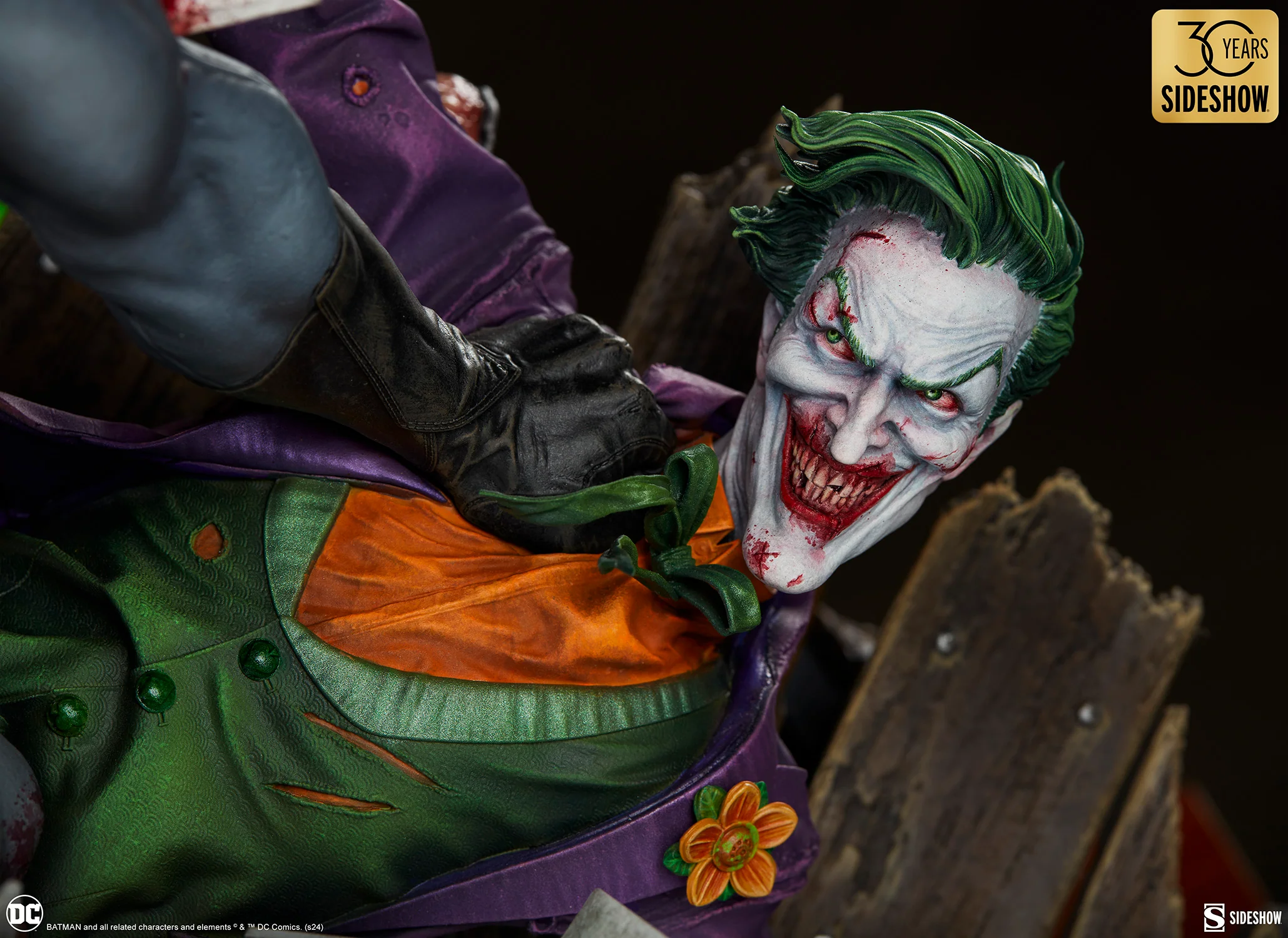 Batman vs The Joker: Eternal Enemies Premium Format™ Figure (Collector Edition) - Image 15