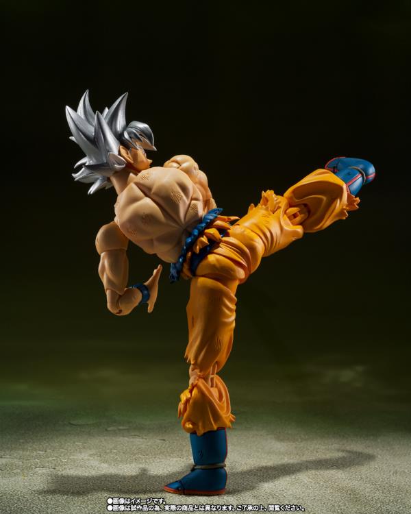 Dragon Ball Super S.H.Figuarts Ultra Instinct Goku (Toyotarou Edition) - Image 9