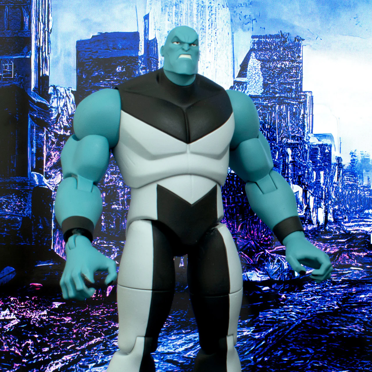Mauler Twin - Invincible (Series 4) Deluxe Action Figure - Image 3