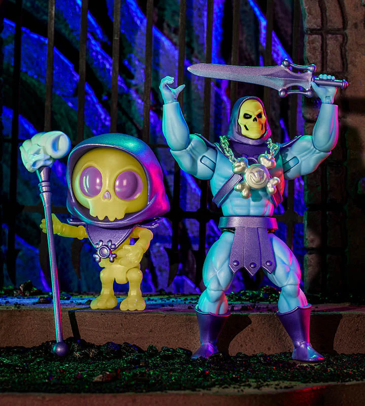 MOTU Skeletor x VeeFriends Skilled Skeleton 2-Pack - Image 3
