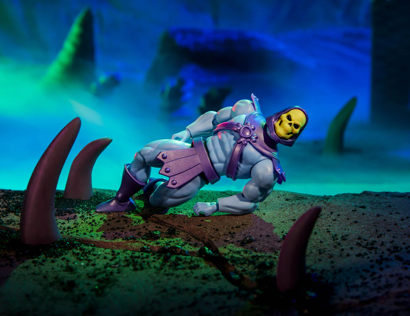 MOTU Skeletor x VeeFriends Skilled Skeleton 2-Pack - Image 5