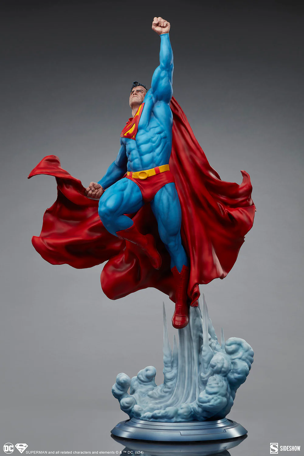 Superman Premium Format™ Figure - Image 6