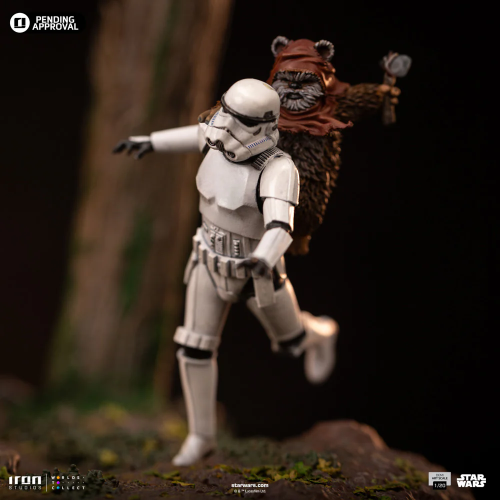 [PREORDER] AT-ST and Chewbacca Statues - Image 2