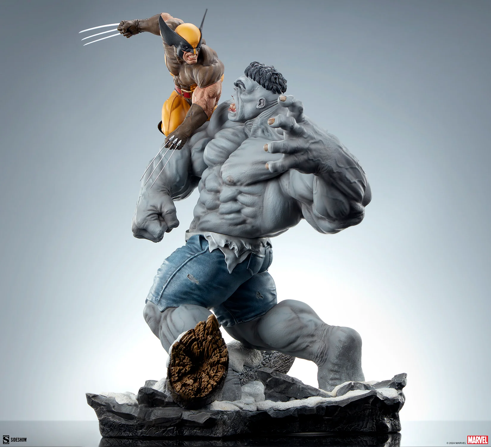 [PREORDER] Grey Hulk vs Wolverine Maquette - Image 7