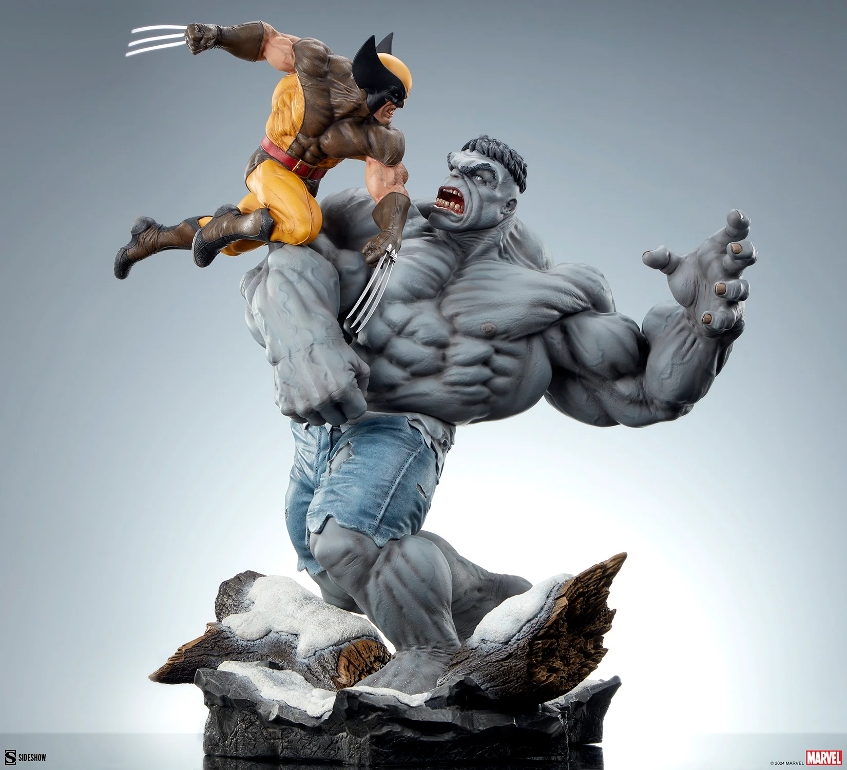 [PREORDER] Grey Hulk vs Wolverine Maquette - Image 9