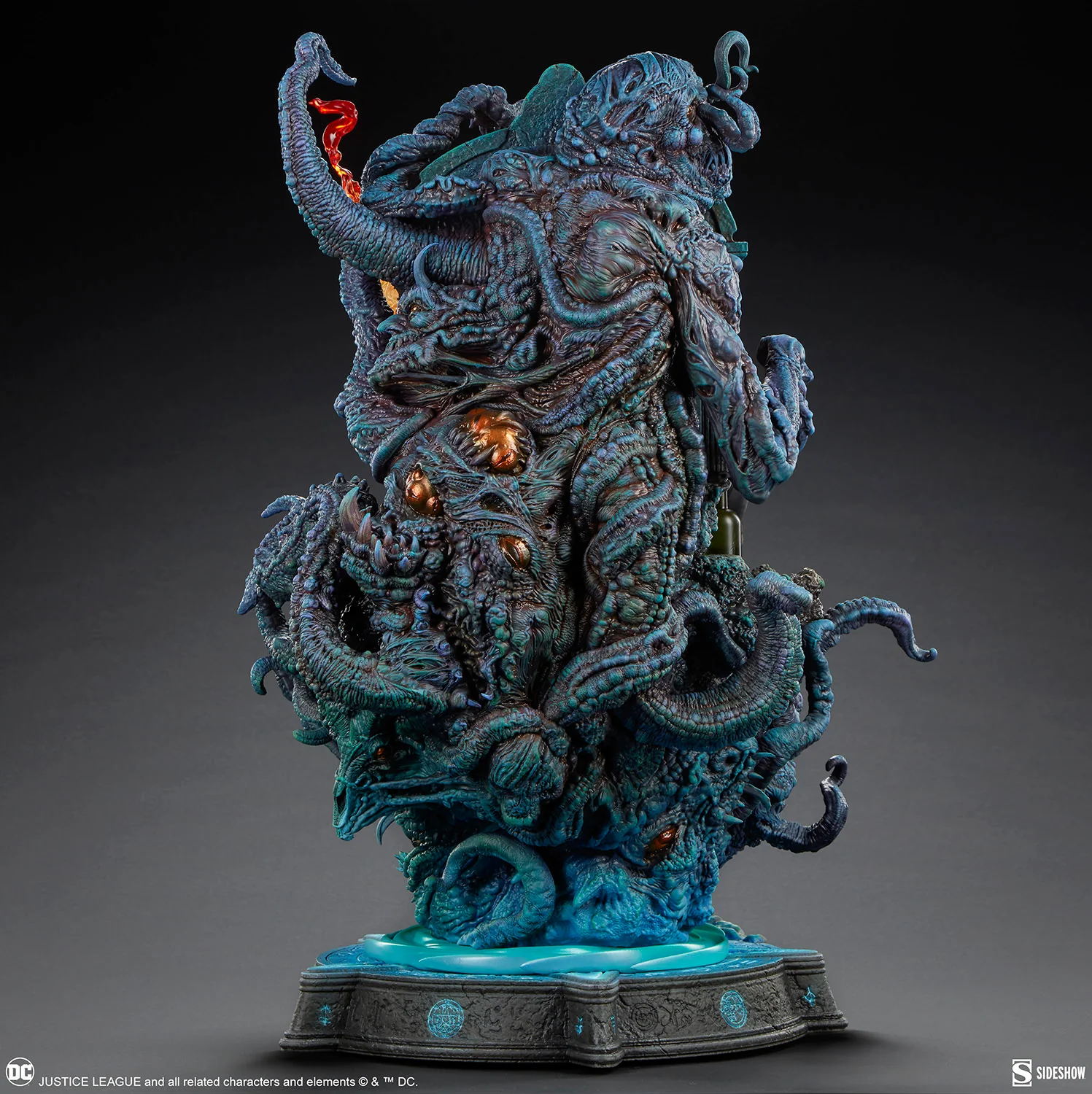 [PREORDER] John Constantine: Just Another Exorcism Hangover Premium Format™ Figure - Image 11
