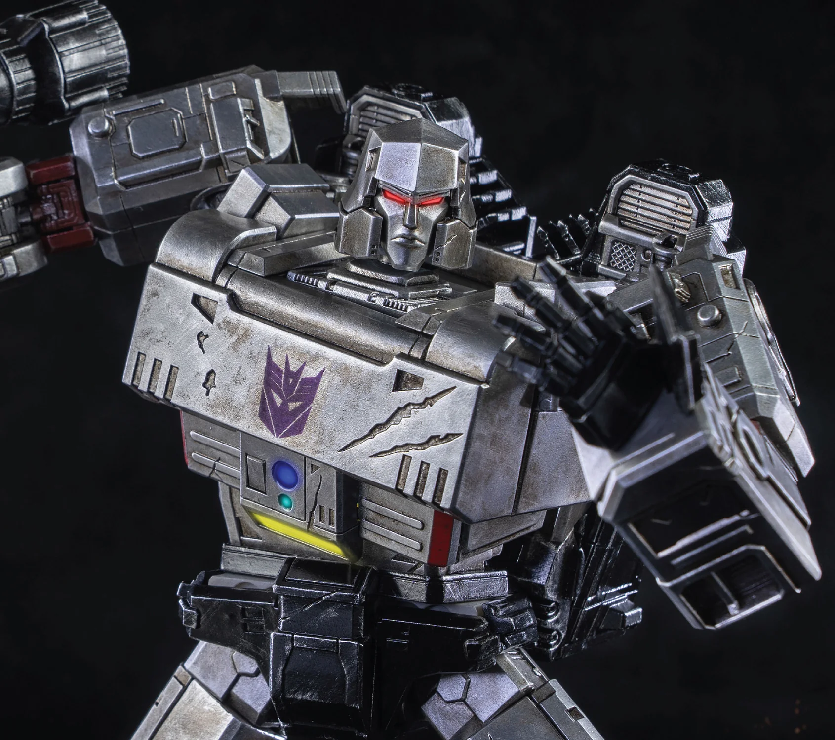 [PREORDER] Megatron DLX Action Figure - Image 4