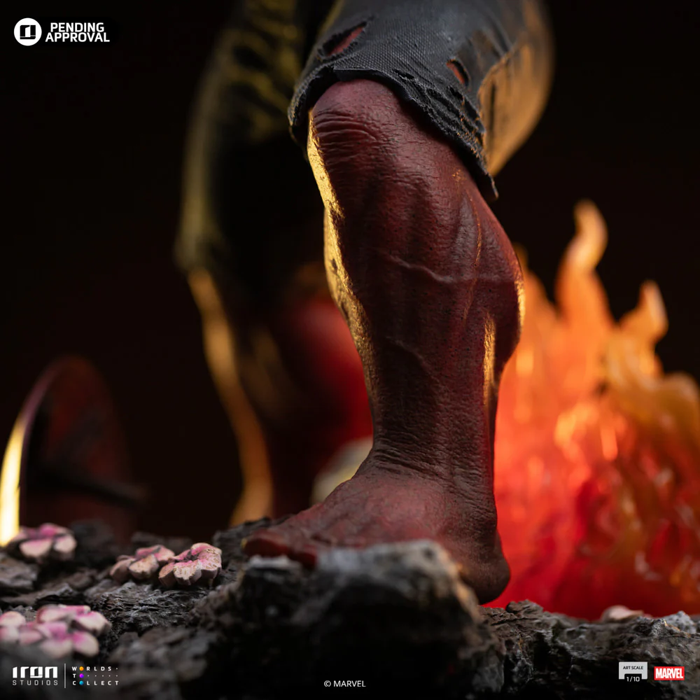 [PREORDER] Red Hulk 1:10 Scale Statue - Image 9