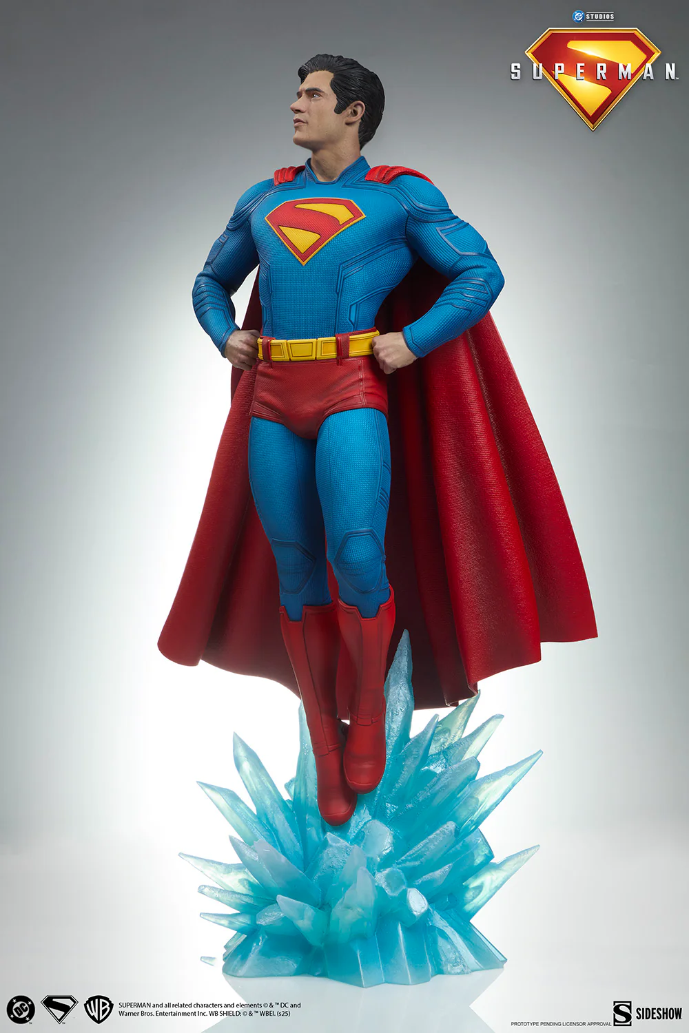 [PREORDER] Superman™ Premium Format™ Figure - Image 10