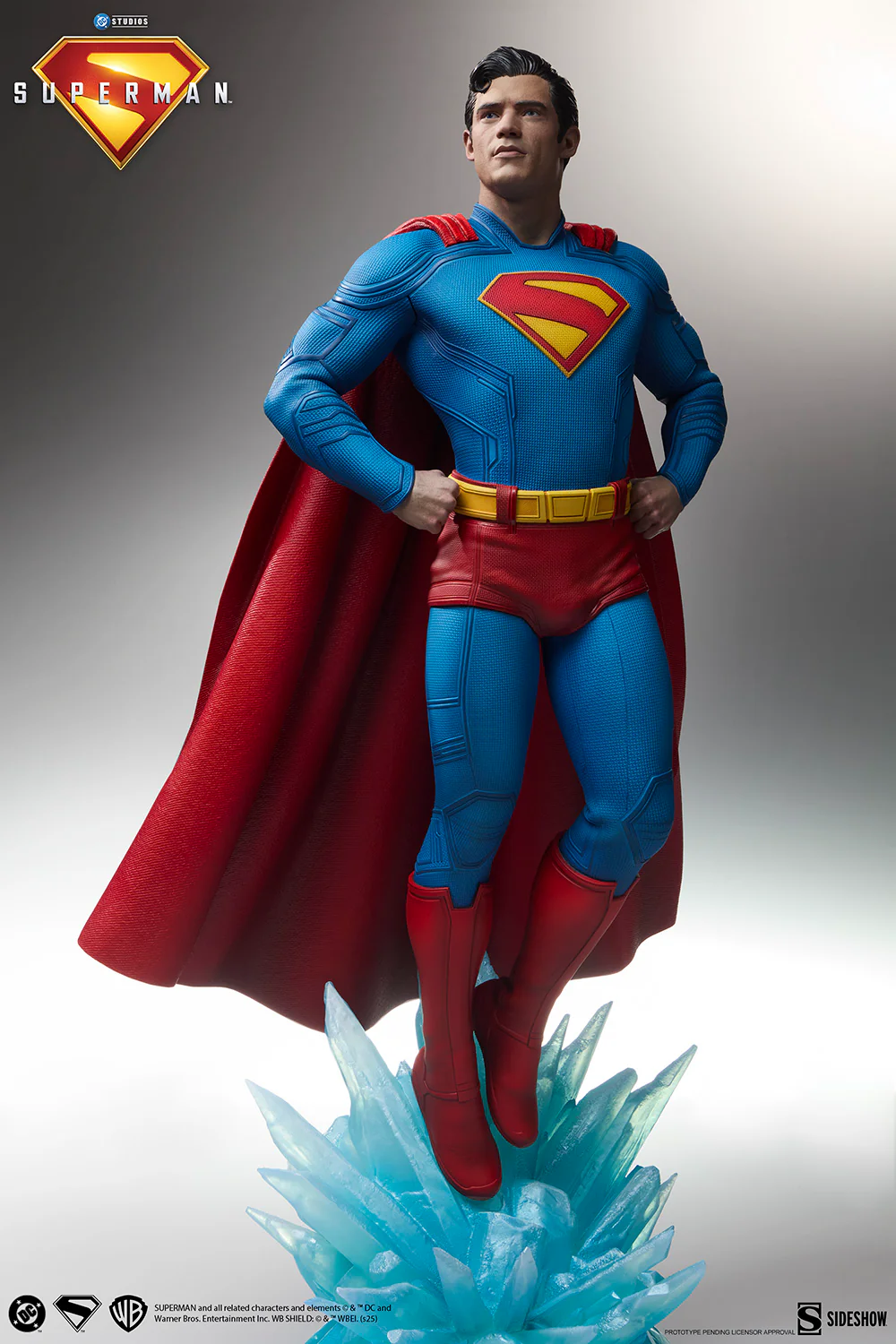 [PREORDER] Superman™ Premium Format™ Figure - Image 3