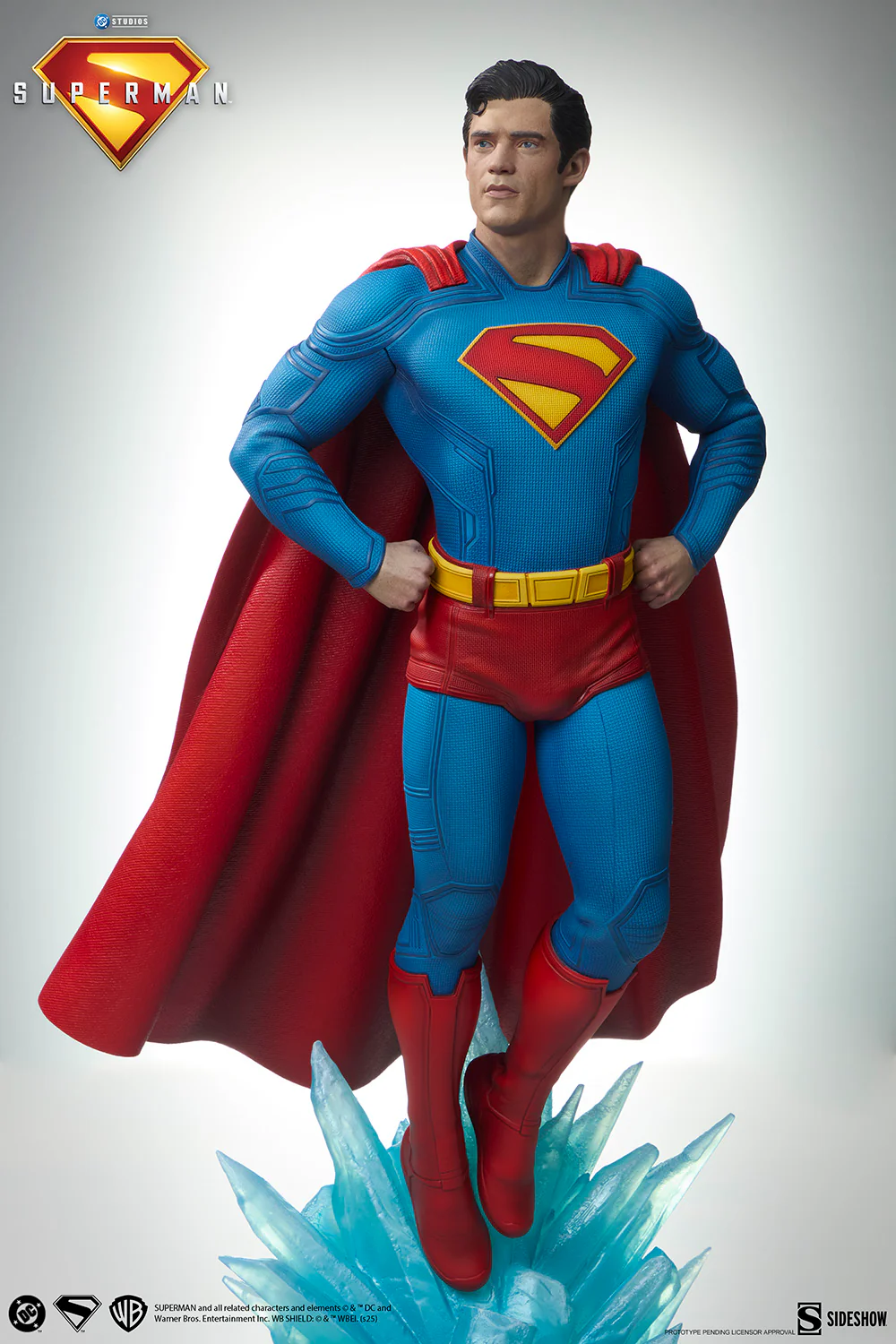 [PREORDER] Superman™ Premium Format™ Figure - Image 9
