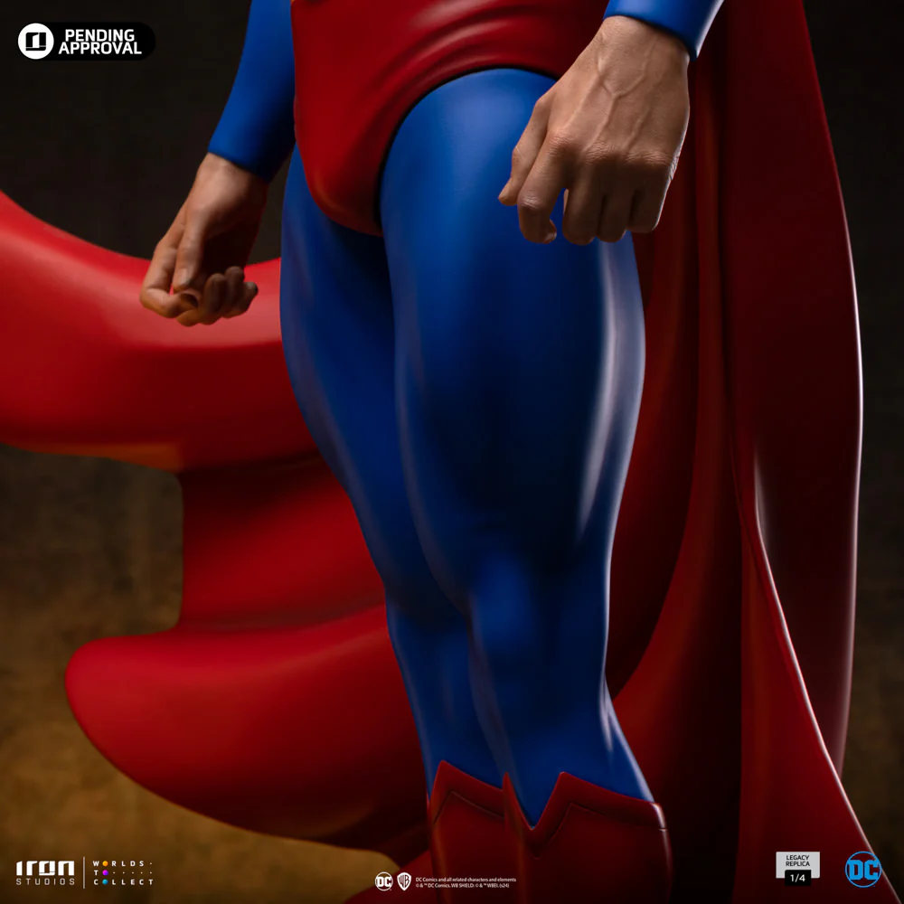 [PREORDER] Superman DC Trinity Quarter Scale Statue - Image 10
