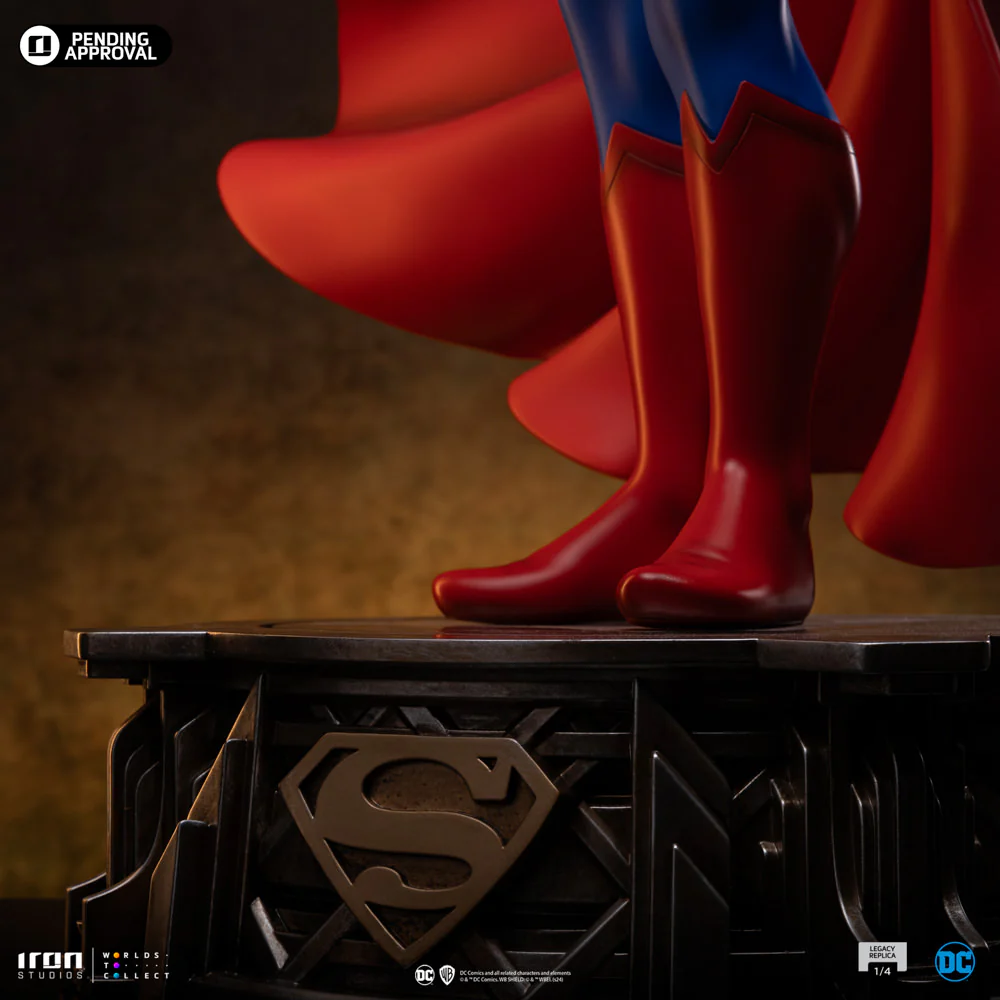 [PREORDER] Superman DC Trinity Quarter Scale Statue - Image 11