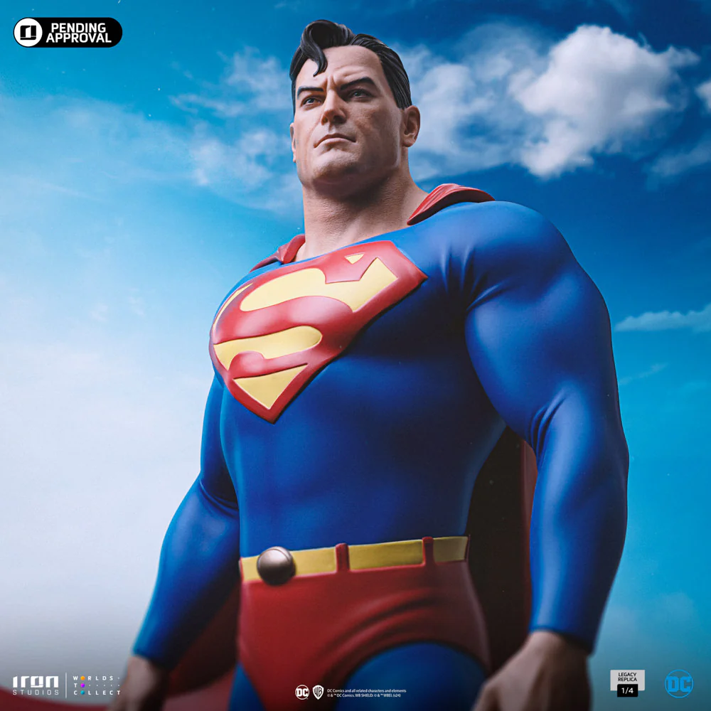 [PREORDER] Superman DC Trinity Quarter Scale Statue - Image 3