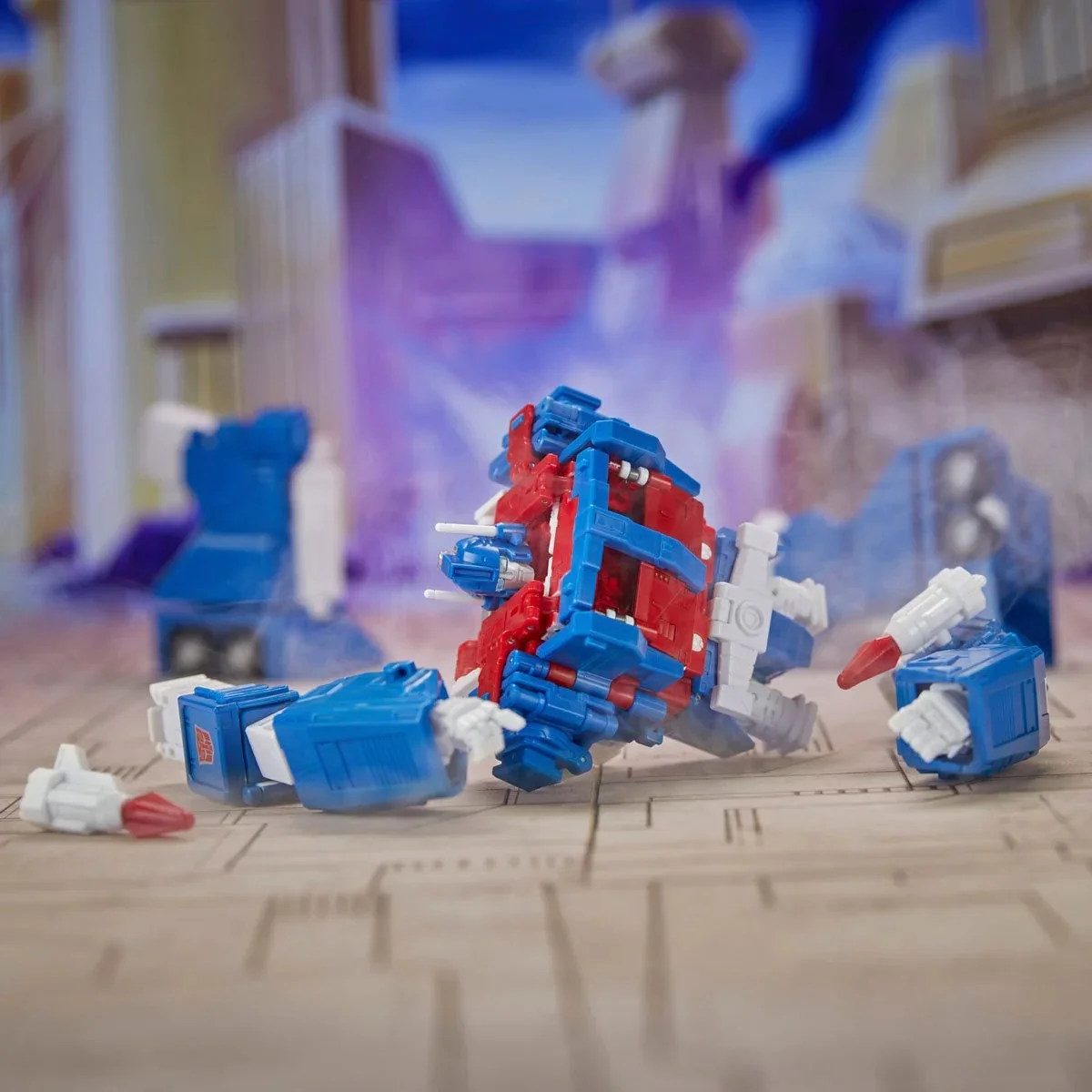 Transformers Studio Series 86 Commander Ultra Magnus - Image 11