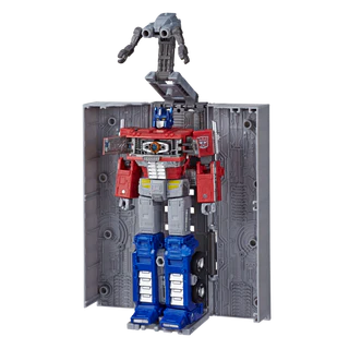 Transformers Legacy: Earthrise Optimus Prime Figure - Image 6