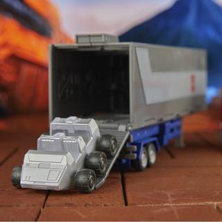 Transformers: The Movie 86-31 Optimus Prime (Studio Series Commander Class) - Image 3