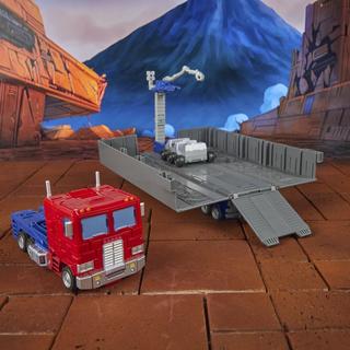 Transformers: The Movie 86-31 Optimus Prime (Studio Series Commander Class) - Image 7