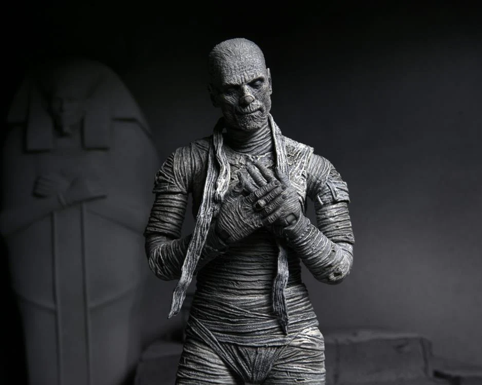 UNIVERSAL MONSTERS ULTIMATE MUMMY B/W FIGURE 7" - Image 3